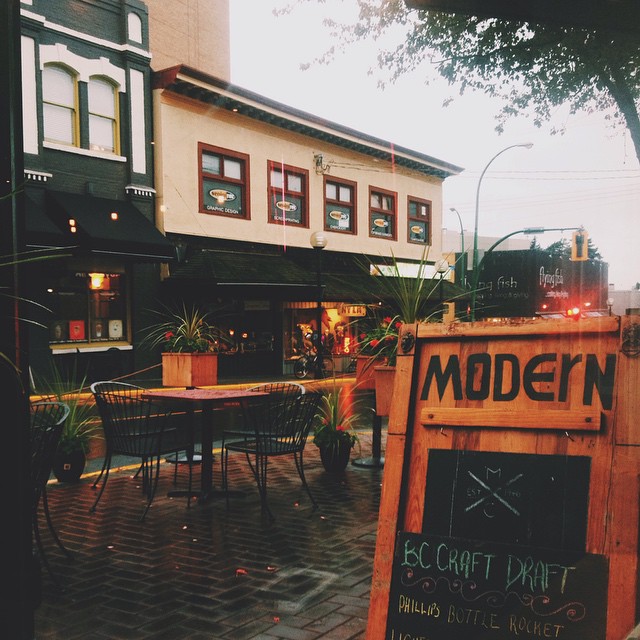 Patio seating on Commercial Street